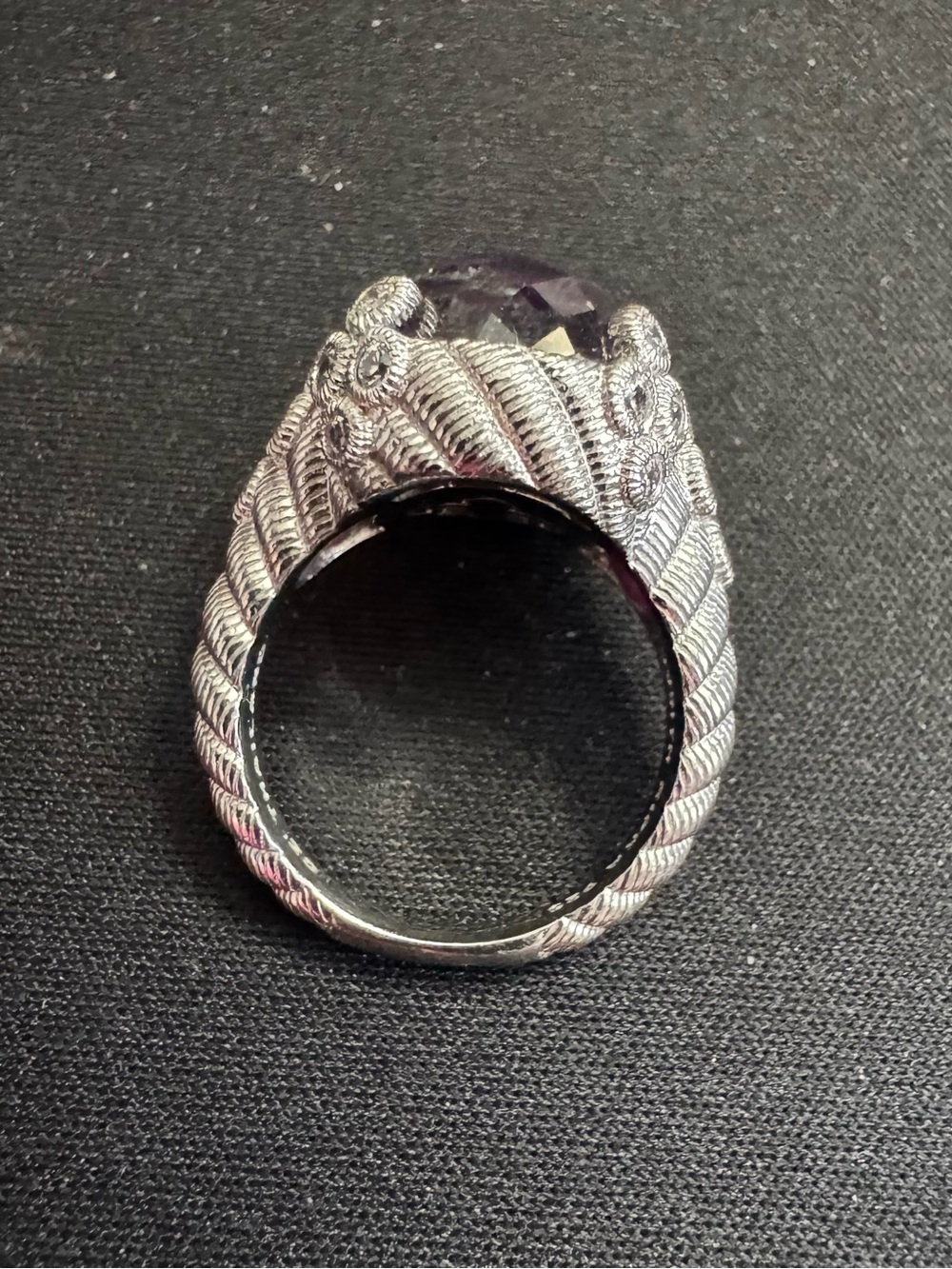 Judith Ripka 925 Sterling Silver Ring w/Faceted Oval Amethyst Gemstone.
Size 8 - Picture 7 of 10